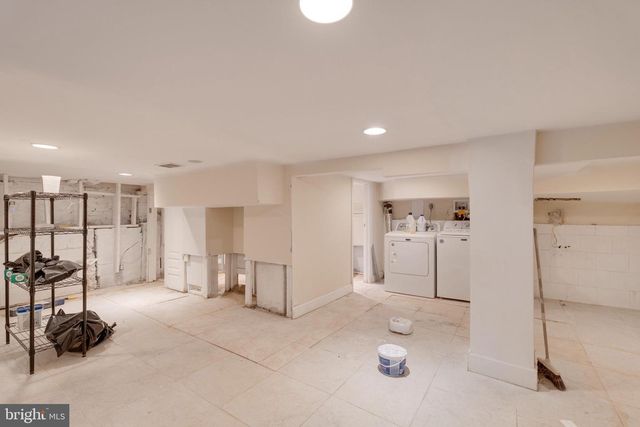 4243 DIX ST NE, Washington, DC 20019