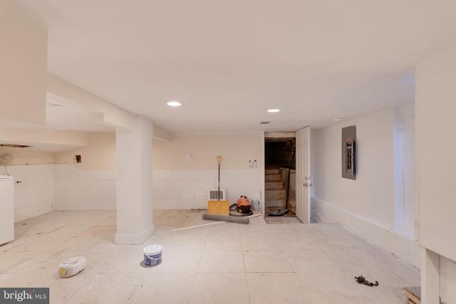 4243 DIX ST NE, Washington, DC 20019