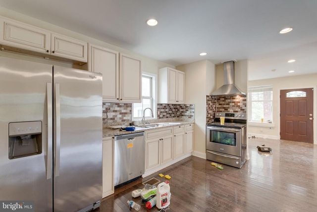 4243 DIX ST NE, Washington, DC 20019