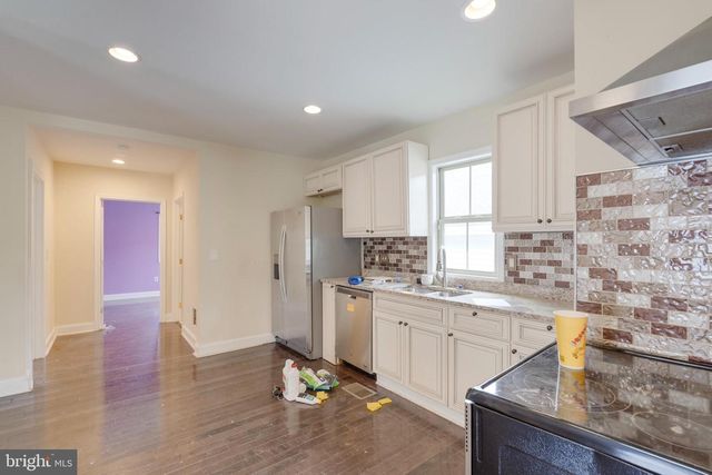 4243 DIX ST NE, Washington, DC 20019