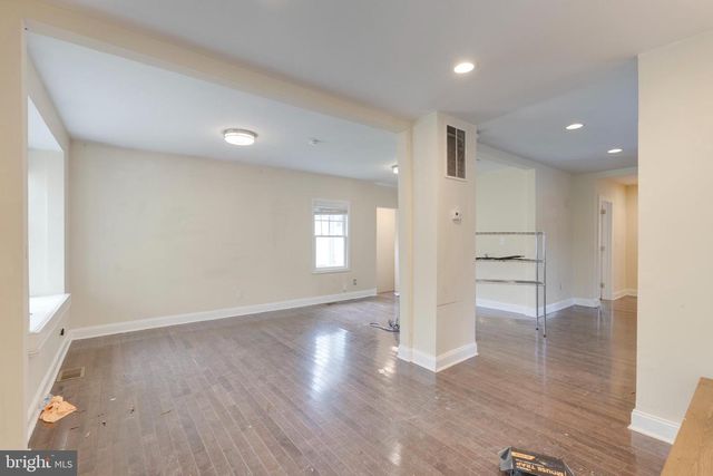 4243 DIX ST NE, Washington, DC 20019