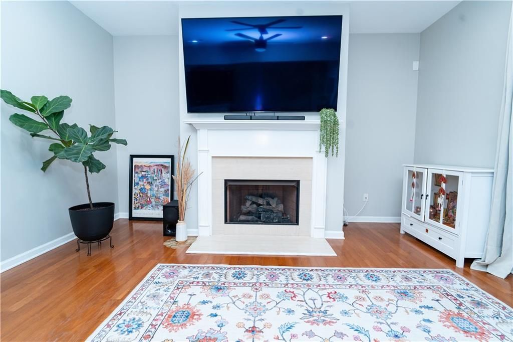 Image 14 of property listing at 1255 Faircrest Crossing Drive, Alpharetta, GA 30004