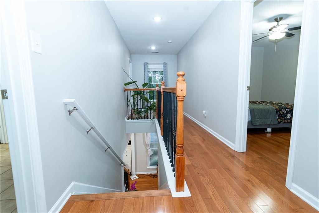 Image 22 of property listing at 1255 Faircrest Crossing Drive, Alpharetta, GA 30004