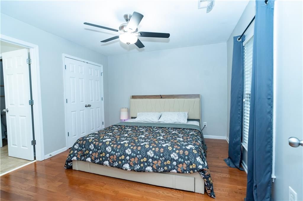 Image 28 of property listing at 1255 Faircrest Crossing Drive, Alpharetta, GA 30004