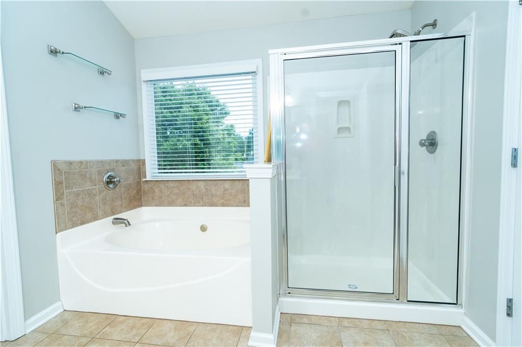 Image 29 of property listing at 1255 Faircrest Crossing Drive, Alpharetta, GA 30004