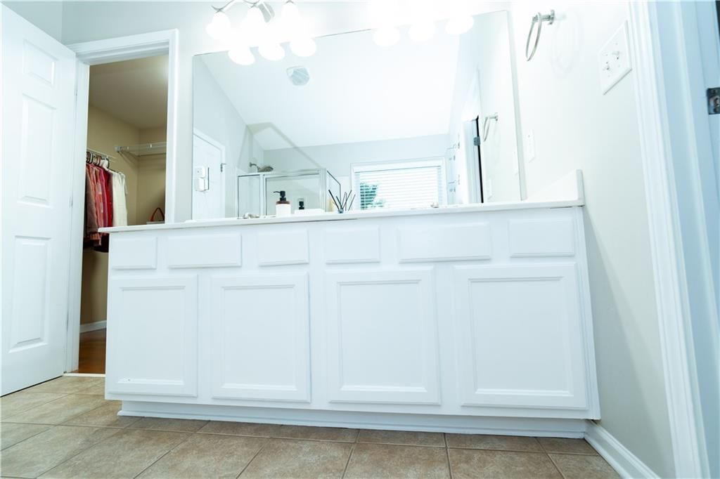 Image 32 of property listing at 1255 Faircrest Crossing Drive, Alpharetta, GA 30004