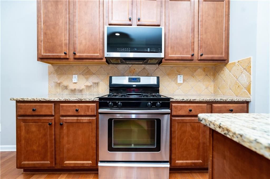 Image 6 of property listing at 1255 Faircrest Crossing Drive, Alpharetta, GA 30004