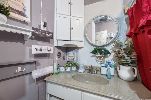 116 Parkview, San Antonio, TX 78210