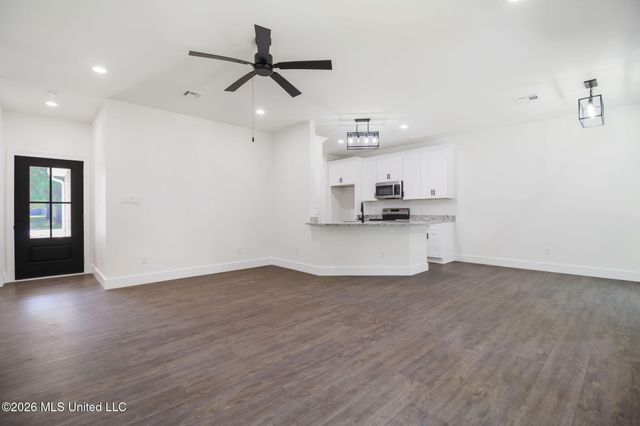 19545 Wallace Way, Saucier, MS 39574