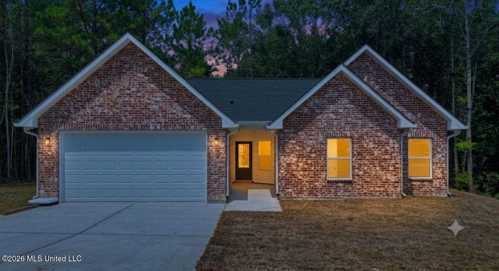 19545 Wallace Way, Saucier, MS 39574