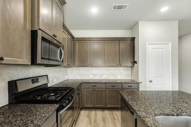 765 Rosewood Lane, Angleton, TX 77515