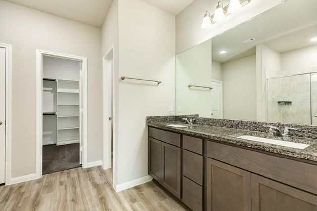 765 Rosewood Lane, Angleton, TX 77515