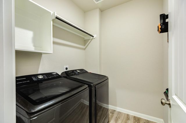 765 Rosewood Lane, Angleton, TX 77515