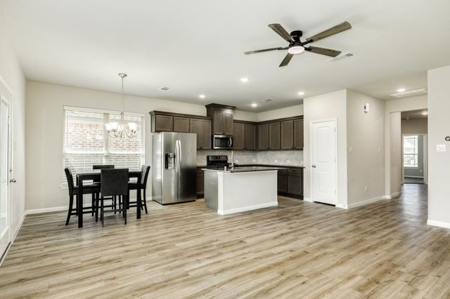 765 Rosewood Lane, Angleton, TX 77515