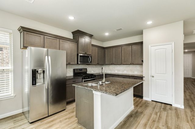 765 Rosewood Lane, Angleton, TX 77515