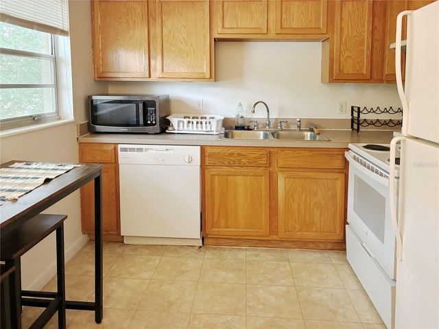 501 NW 15TH AVENUE 4, Gainesville, FL 32601