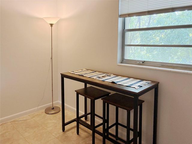 501 NW 15TH AVENUE 4, Gainesville, FL 32601