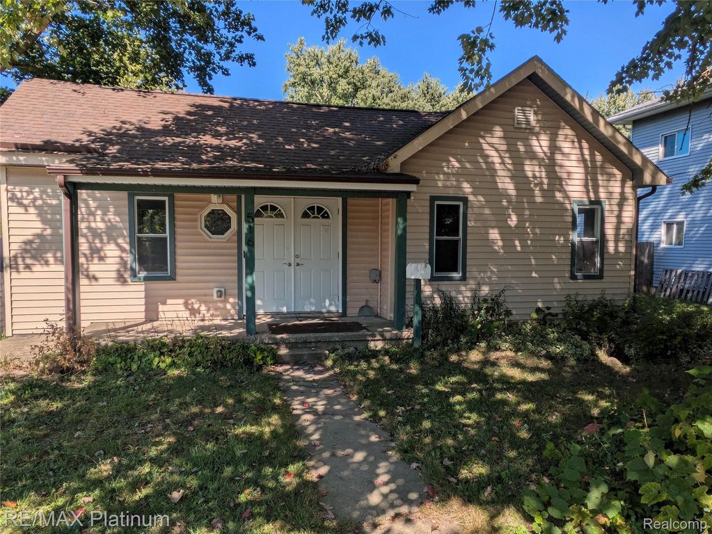 516 Factory Factory Street, Howell, MI 48843