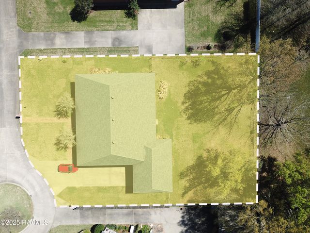 2018 La Belle Villa Road, New Iberia, LA 70563