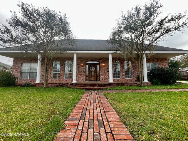 2018 La Belle Villa Road, New Iberia, LA 70563