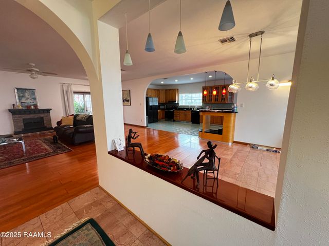 2018 La Belle Villa Road, New Iberia, LA 70563