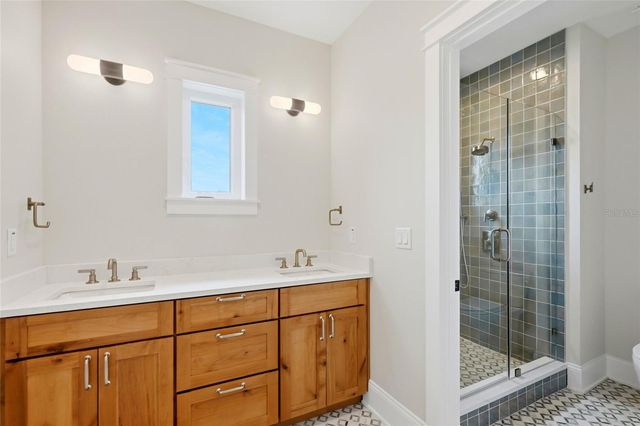 2540 1ST AVENUE N, St Petersburg, FL 33713