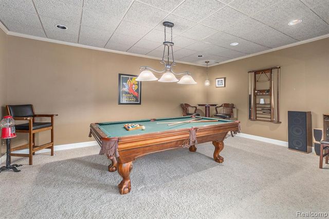 271 Greenan Lane, Lake Orion, MI 48362