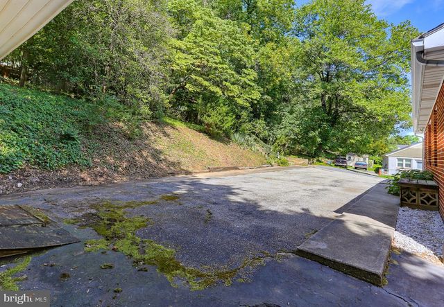 6050 HANOVER RD, Hanover, MD 21076