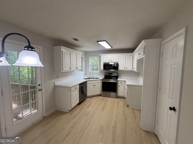 637 Skyland Drive, Winder, GA 30680