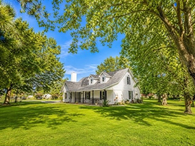 1817 County Road 3327, Greenville, TX 75402