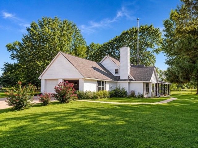 1817 County Road 3327, Greenville, TX 75402