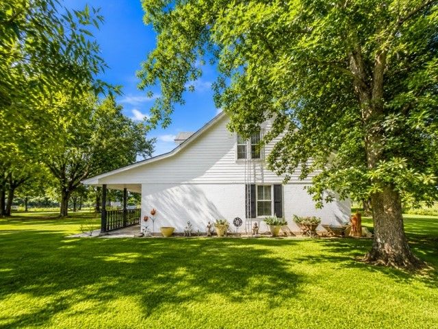 1817 County Road 3327, Greenville, TX 75402