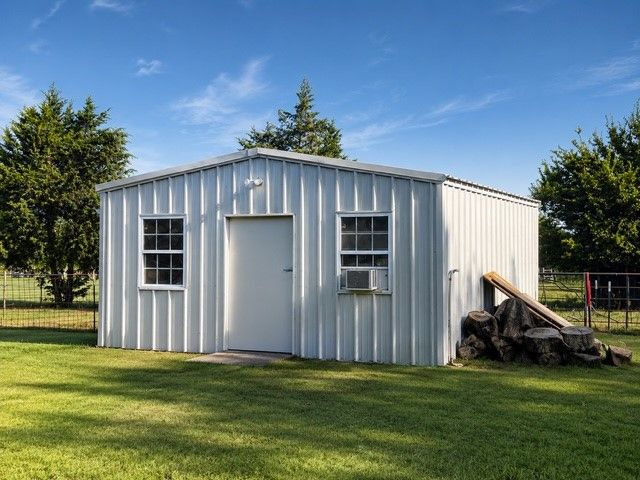 1817 County Road 3327, Greenville, TX 75402