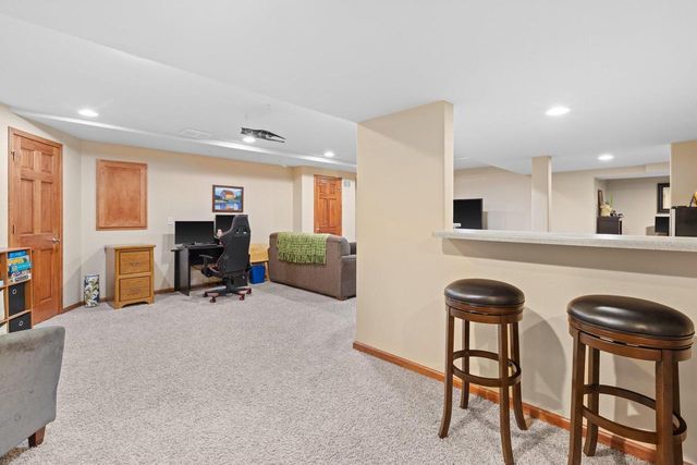 N64W27266 Maple STREET, Sussex, WI 53089