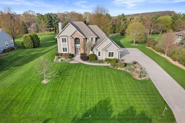 N64W27266 Maple STREET, Sussex, WI 53089