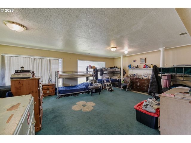 15705 Se POWELL Blvd, Portland, OR 97236