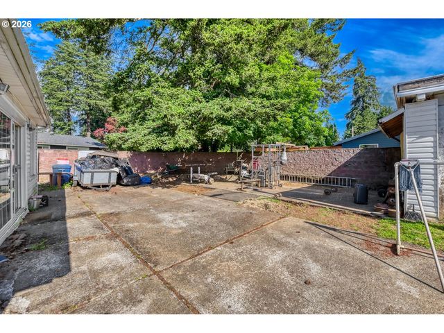 15705 Se POWELL Blvd, Portland, OR 97236