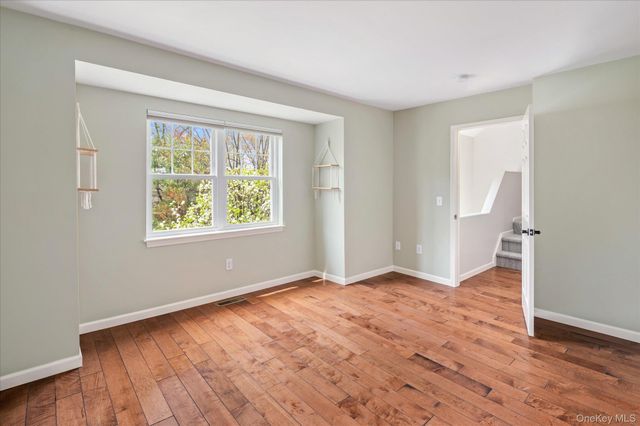 75 Park Rd Extension, Goldens Bridge, NY 10526