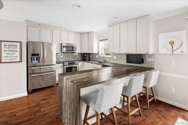 75 Park Rd Extension, Goldens Bridge, NY 10526