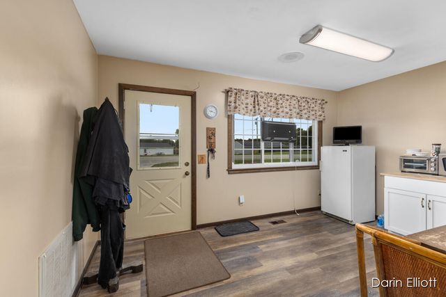 2389 N State Road, Ionia, MI 48846