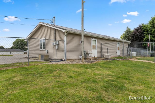 2389 N State Road, Ionia, MI 48846