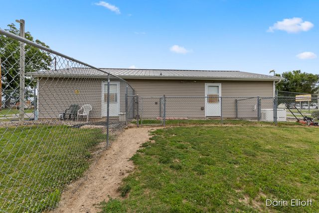 2389 N State Road, Ionia, MI 48846