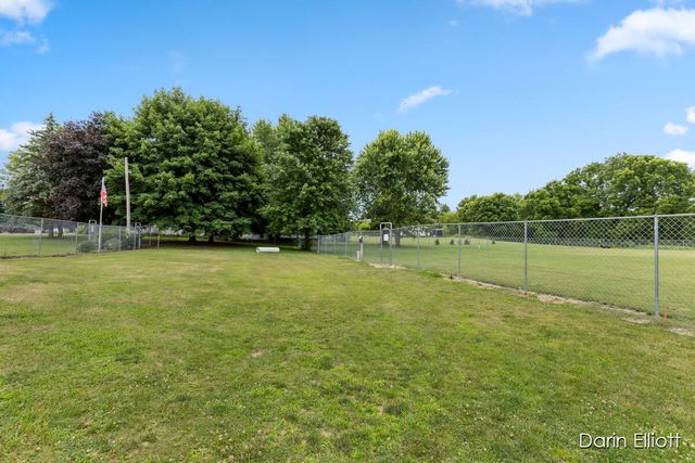 2389 N State Road, Ionia, MI 48846