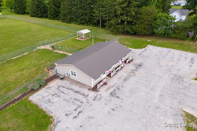 2389 N State Road, Ionia, MI 48846