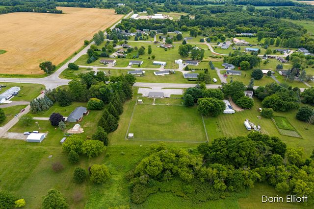 2389 N State Road, Ionia, MI 48846