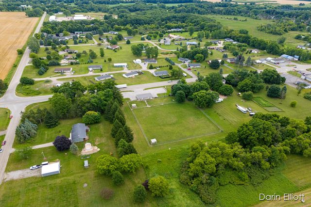 2389 N State Road, Ionia, MI 48846