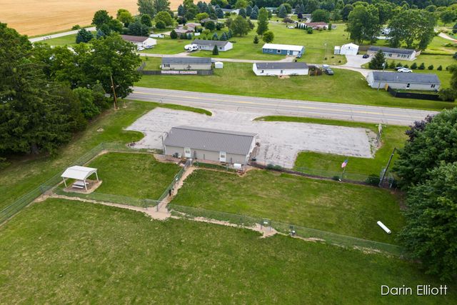 2389 N State Road, Ionia, MI 48846