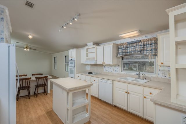 156 Northwoods Court, Azle, TX 76020