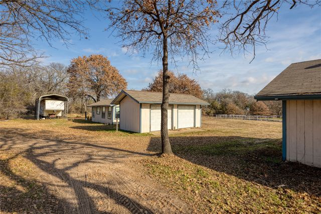 156 Northwoods Court, Azle, TX 76020