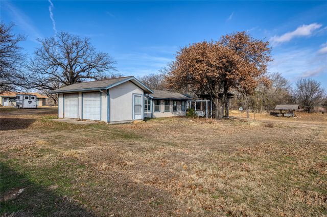 156 Northwoods Court, Azle, TX 76020